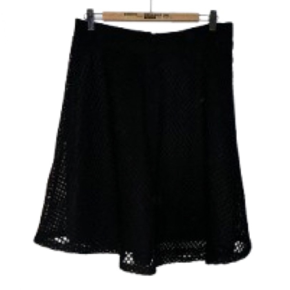 Metro Wear Black Textured Knit Skirt with Pink Label - Size L